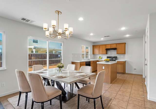 Photo of 1252 Peach Ct, Madera, CA 93638