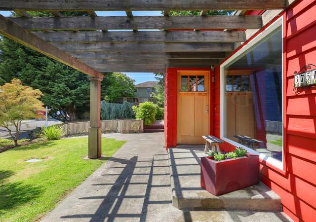Property at 3754 SW 107th St, Seattle, WA 98146, 4 beds, 2 baths