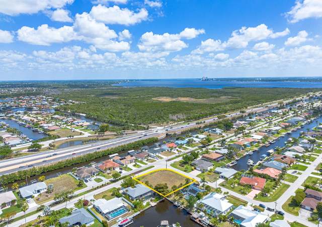 Photo of 2014 Everest Pkwy, Cape Coral, FL 33904