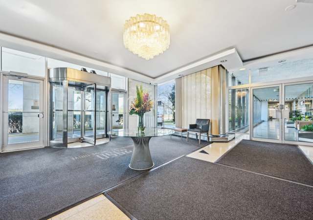 Photo of 3950 N Lake Shore Dr #2209, Chicago, IL 60613