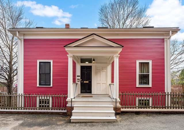 Photo of 12 Davis Ct #2, Brookline, MA 02445