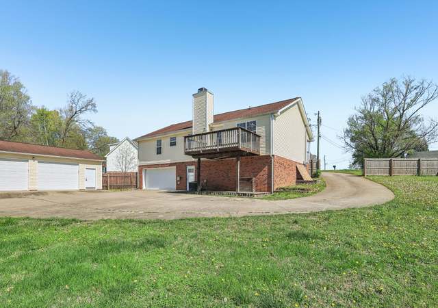 Property at 2655 Blue Willow Ct, Clarksville, TN 37042, 3 beds, 2.5 baths