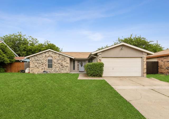 Property at 2806 Santa Monica Dr, Grand Prairie, TX 75052, 3 beds, 2 baths