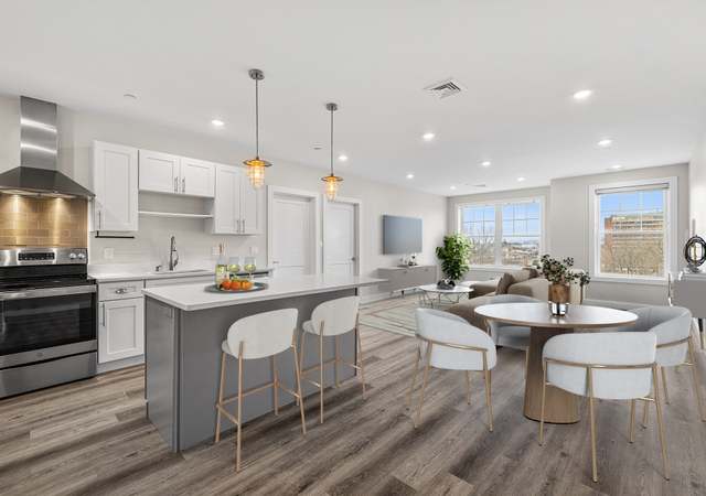 Property at 365 Newport Ave #101, Quincy, MA 02170, 2 beds, 2 baths