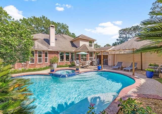 Property at 7607 Rolling Rock St, Houston, TX 77040, 4 beds, 2.5 baths