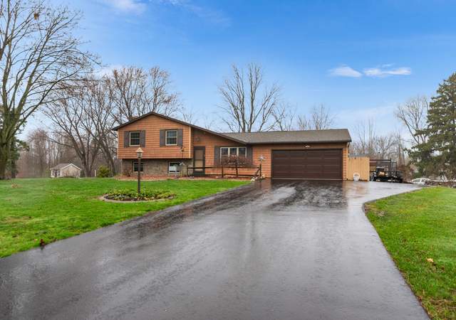 Photo of 1362 Robin Hood Ln, Webster, NY 14580