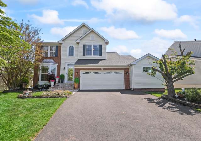 Property at 20740 Rainsboro Dr, Ashburn, VA 20147, 4 beds, 3.5 baths