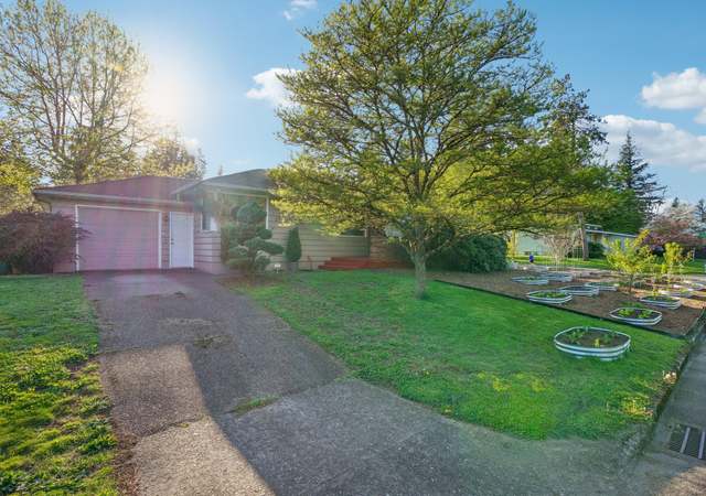 Property at 1915 SE 142nd Ave, Portland, OR 97233, 4 beds, 2 baths