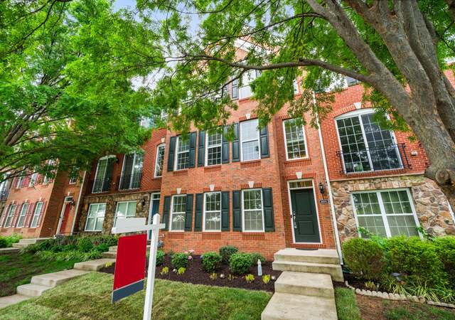 Property at 43009 Southview Manor Dr, Ashburn, VA 20148, 4 beds, 3.5 baths