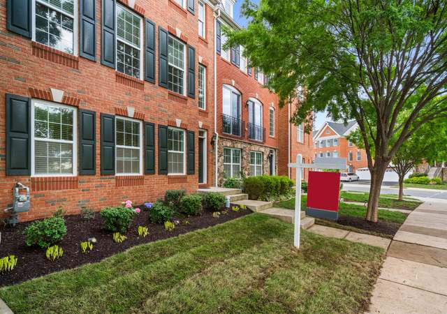 Photo of 43009 Southview Manor Dr, Ashburn, VA 20148