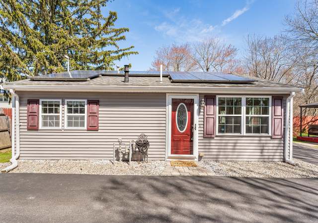 Property at 32 Shaw Rd, Brockton, MA 02301, 2 beds, 1 bath