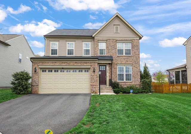 Property at 9405 Brightstar Dr, Manassas Park, VA 20111, 5 beds, 3.5 baths