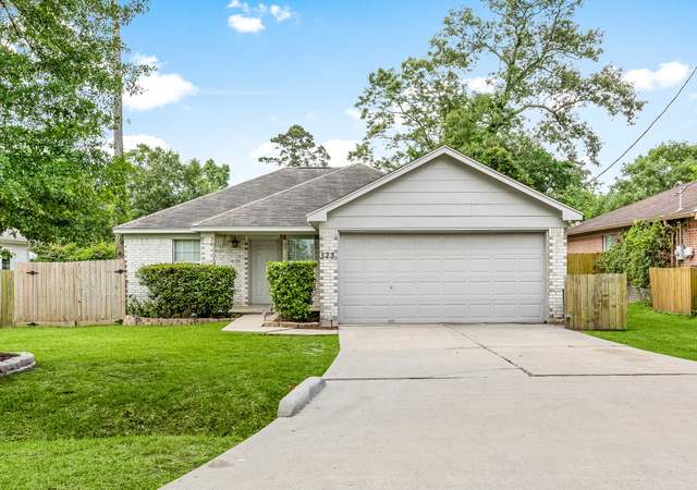 Property at 523 Pinewood Dr, Conroe, TX 77385, 4 beds, 2 baths