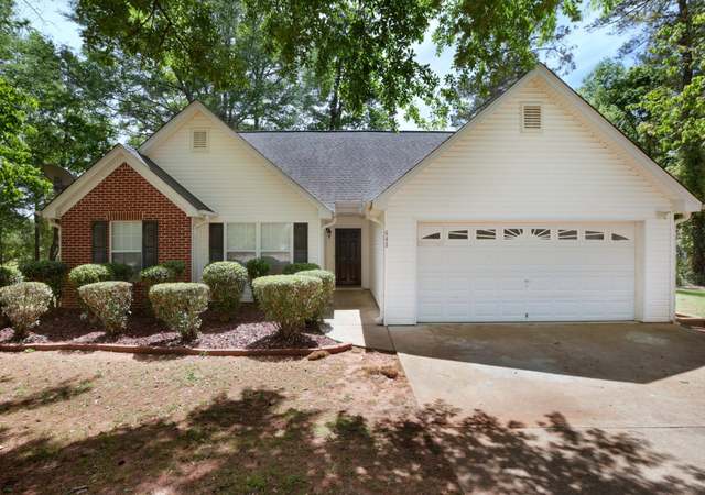 Property at 645 Applewood Dr, Monroe, GA 30656, 3 beds, 2 baths