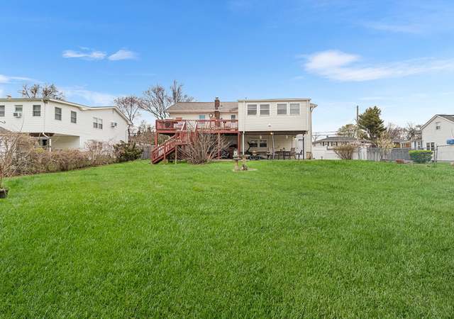 Photo of 116 Independence Ave, Babylon, NY 11702
