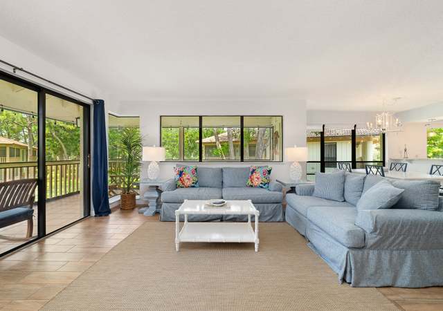 Property at 632 Brackenwood Cv, Palm Beach Gardens, FL 33418, 2 beds, 2 baths