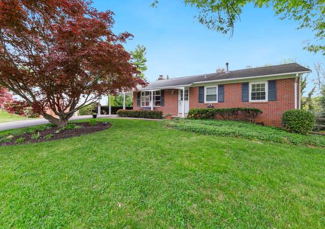 Property at 17617 Wheat Fall Dr, Rockville, MD 20855, 4 beds, 3 baths