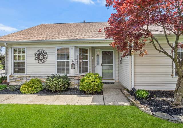 Property at 16 Schoolhouse Ln, Lakewood, NJ 08701, 2 beds, 2 baths