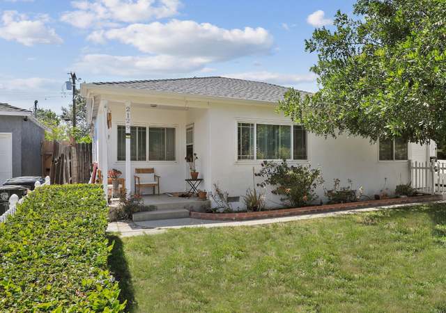 Property at 2129 N Pepper St, Burbank, CA 91505, 5 beds, 3.5 baths