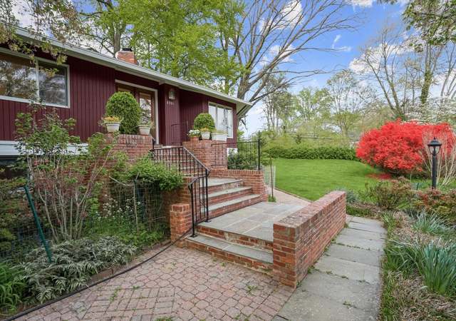 Photo of 8901 Charred Oak Dr, Bethesda, MD 20817