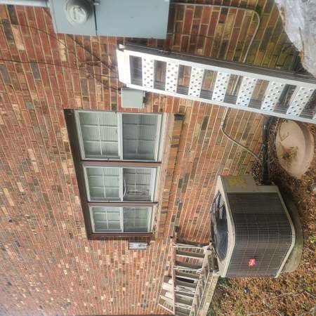 Property at 4732 Hidden Valley Rd, Charlotte, NC 28213, 3 beds, 1.5 baths