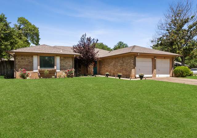 Property at 4922 Stage Line Dr, Arlington, TX 76017, 3 beds, 2 baths