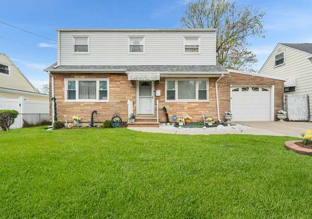 Property at 531 N Park Dr, Perth Amboy, NJ 08861, 4 beds, 1 bath