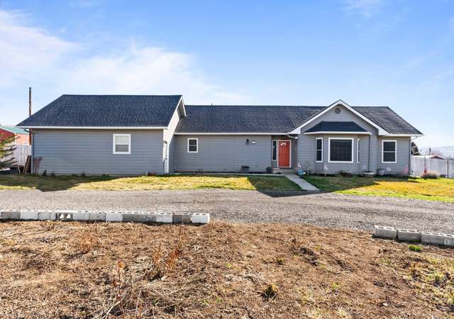 Property at 471 Gibson Rd, Selah, WA 98942, 3 beds, 2 baths