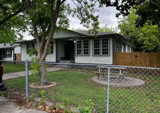 Photo of 4704 9th St, Bacliff, TX 77518