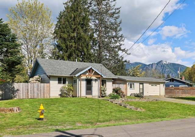 Property at 8546 381st Pl SE, Snoqualmie, WA 98065, 2 beds, 1 bath