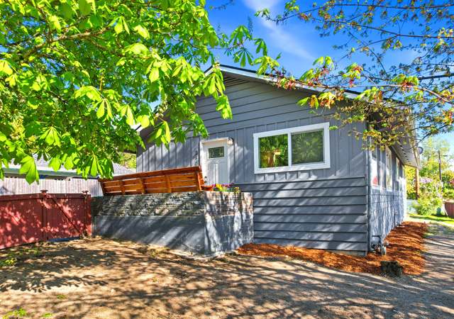 Property at 240 Willow St, Bremerton, WA 98310, 3 beds, 2 baths