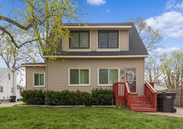 Property at 113 Maplelawn St SE, Kentwood, MI 49548, 2 beds, 1.5 baths