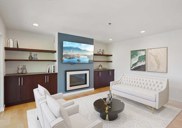 Property at 701 Galer St #504, Seattle, WA 98109, 1 bed, 1 bath