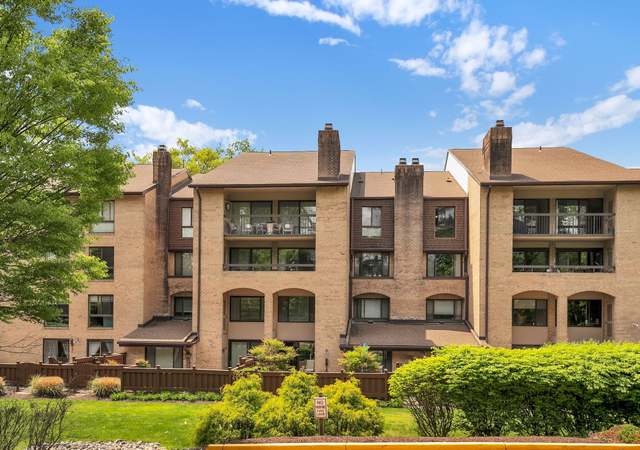 Property at 11400 Strand Dr Unit R-16, Rockville, MD 20852, 2 beds, 2.5 baths