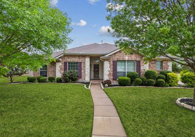 Property at 2015 Sumac Dr, Forney, TX 75126, 3 beds, 2 baths