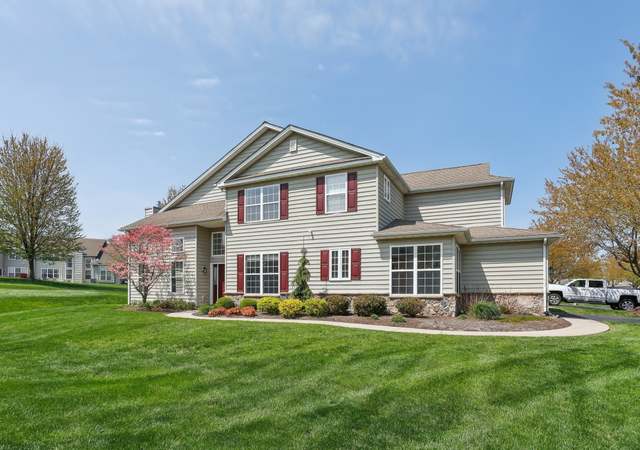 Property at 305 Ridgeview Dr, Morgantown, PA 19543, 3 beds, 2.5 baths