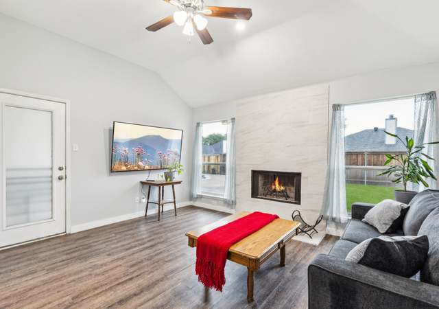 Photo of 522 Ridgewood St, Lake Dallas, TX 75065