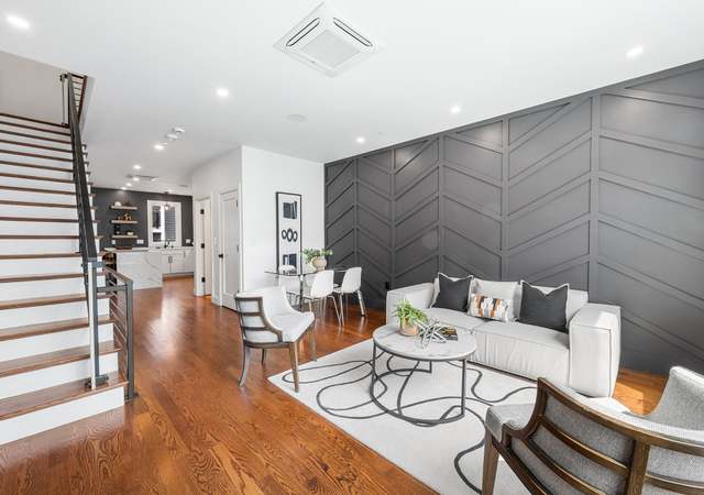 Photo of 7 Kemble Pl, Boston, MA 02127