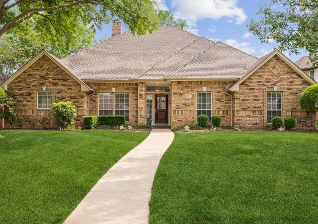 Property at 711 Parkway Blvd, Coppell, TX 75019, 3 beds, 2 baths