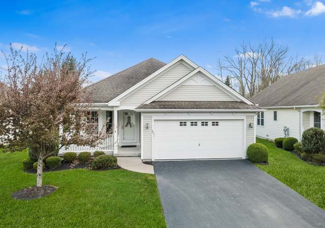 Property at 80 French Oaks Ln, Amherst, NY 14051, 2 beds, 2 baths