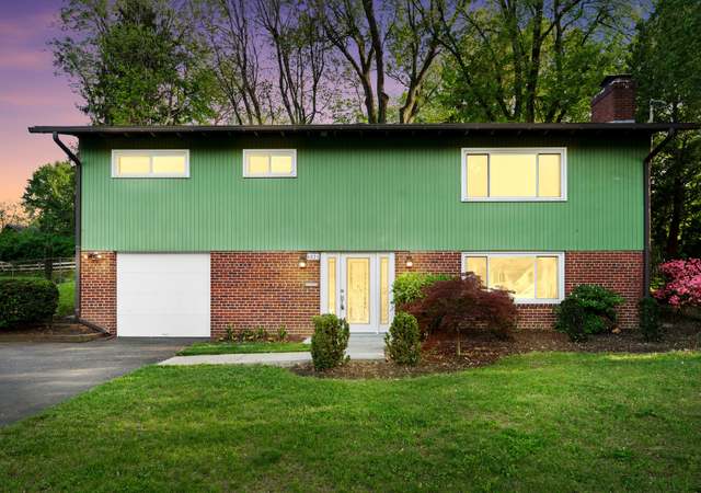 Property at 6821 Old Chesterbrook Rd, Mclean, VA 22101, 3 beds, 2 baths