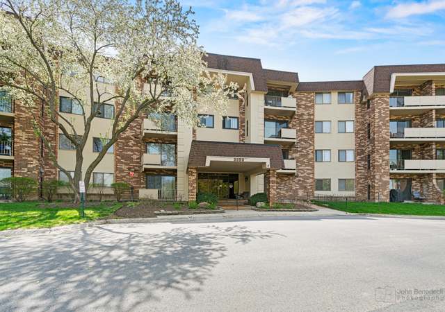 Property at 3350 N Carriageway Dr #217, Arlington Heights, IL 60004, 2 beds, 2 baths