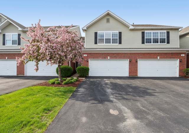 Property at 3 Black Oak Ct, Bolingbrook, IL 60490, 2 beds, 2.5 baths