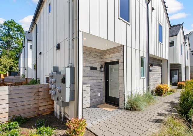 Property at 10354 Wallingford Ave N, Seattle, WA 98133, 2 beds, 1.5 baths