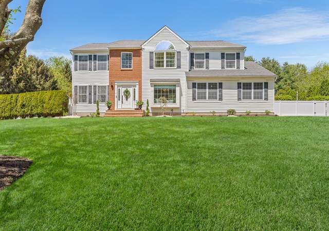 Property at 14 Majestic Dr, Freehold, NJ 07728, 4 beds, 3.5 baths