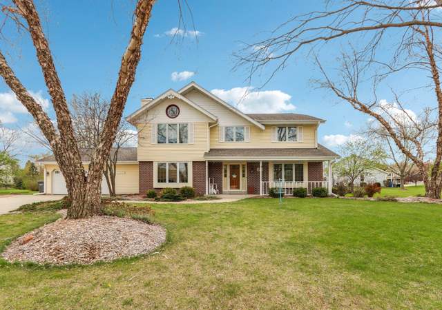 Photo of S83W17703 Clearbrook Dr, Muskego, WI 53150