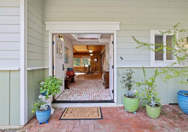 Photo of 110 SE Bay East Dr, Shelton, WA 98584