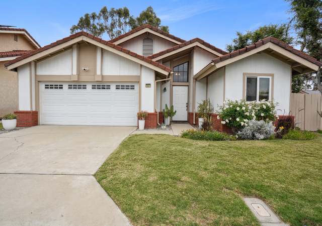 Property at 1027 W Rainbow Falls Way, Orange, CA 92865, 3 beds, 2 baths