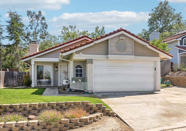 Photo of 2431 Bobcat Gln, Escondido, CA 92029
