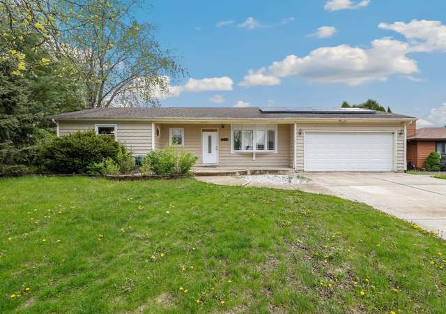 Property at 1018 Stonegate Rd, New Lenox, IL 60451, 4 beds, 2 baths